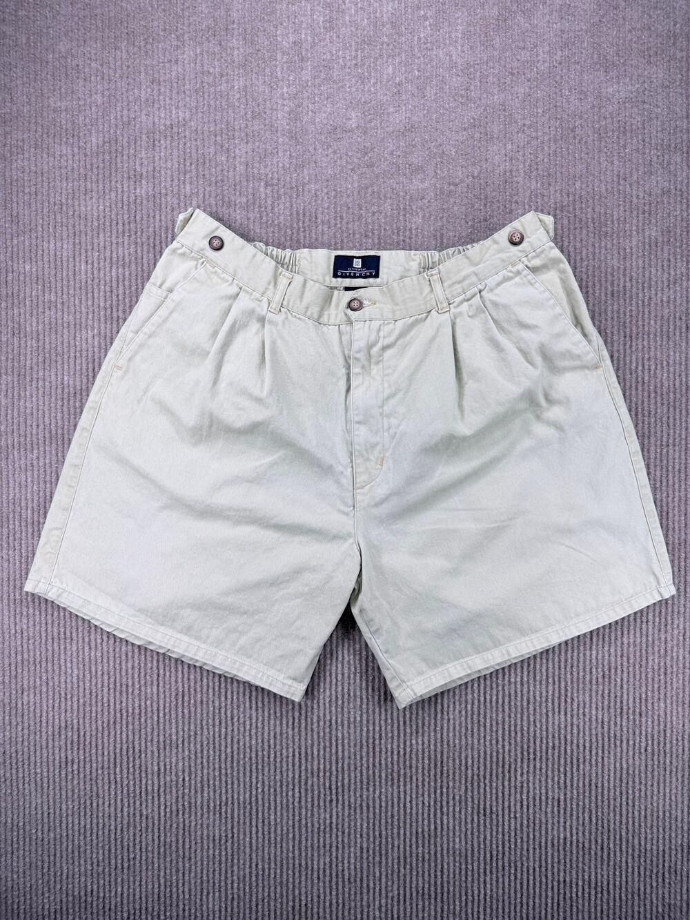 VTG Givenchy Activewear Pleated Khaki Shorts Mens 38 Cotton Beige Distressed